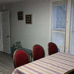 Gigi's Oasis By The Falls Apartment