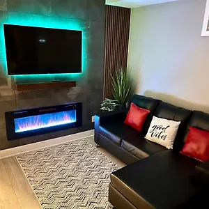 Getaway Across Fallsview Apartment